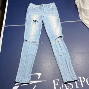 Butt Forming Mid Rise Jeans! Super stretchy
